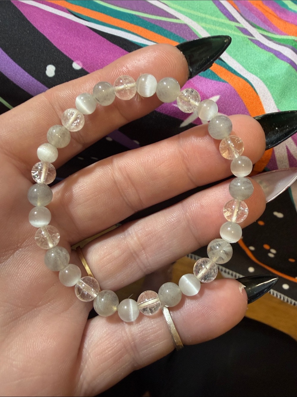 Hand Crafted Clear and Frosted Bead Stretch Bracelet - White